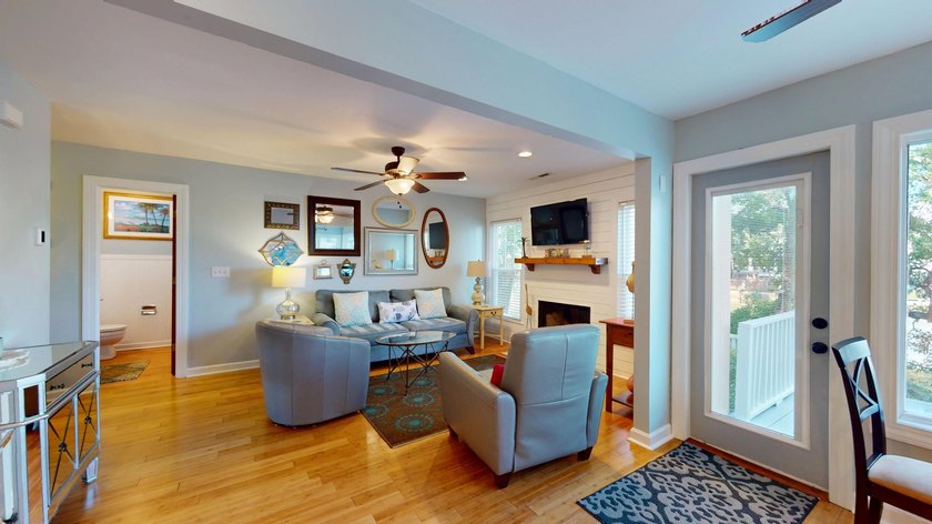 Enjoy waterfront living in this charming lakefront property - photo 35