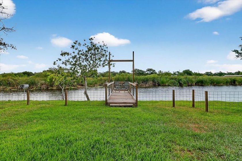 Charming 3-Bed, 2-Bath Home on Serene Pond in Rockport, Texas - photo 11