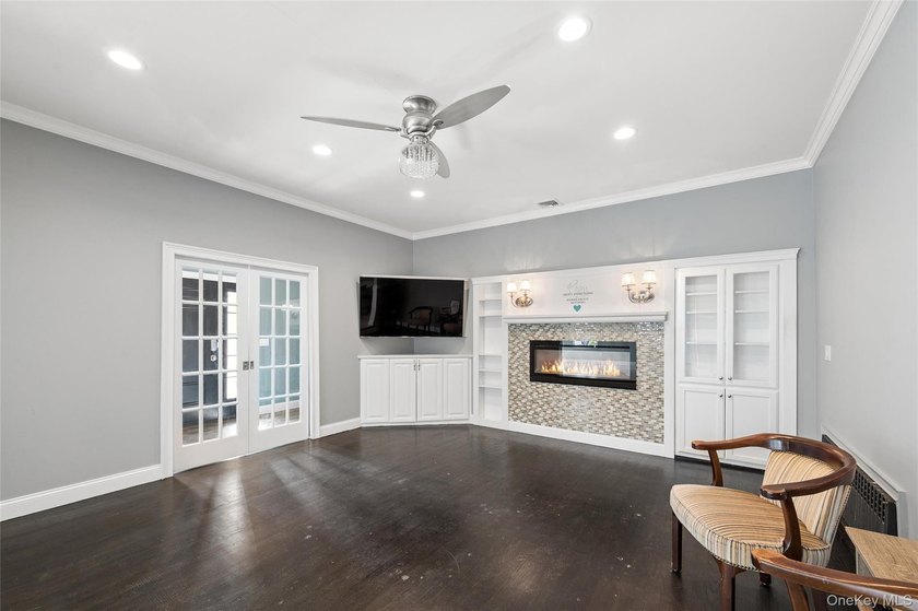Welcome to the remarkable 1210 Hyman Ave, Bayshore NY, 11706 - photo 12