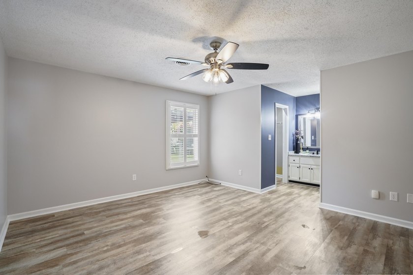 Beautifully updated 3-bedroom, 2-bath home with a spacious bonus - photo 13