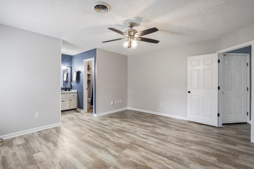 Beautifully updated 3-bedroom, 2-bath home with a spacious bonus - photo 14