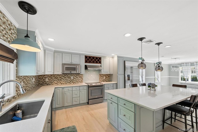 Welcome to the remarkable 1210 Hyman Ave, Bayshore NY, 11706 - photo 21