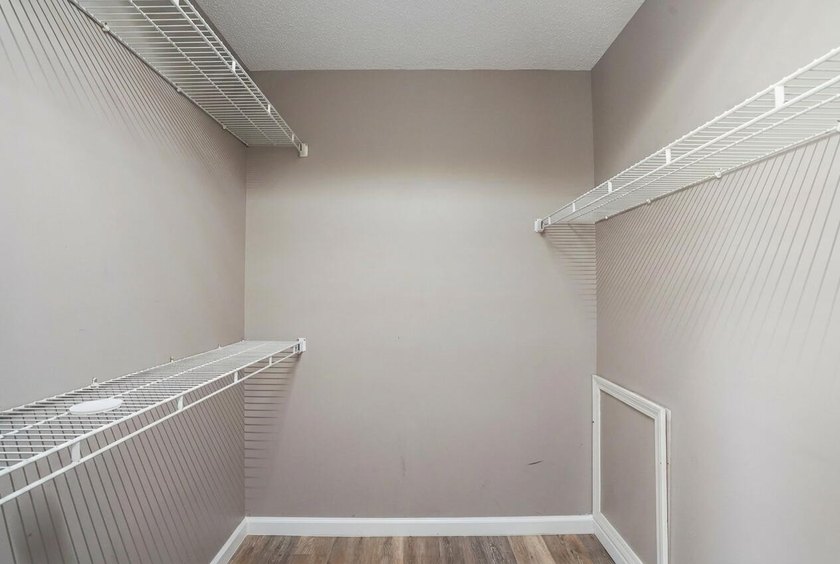 Beautifully updated 3-bedroom, 2-bath home with a spacious bonus - photo 23