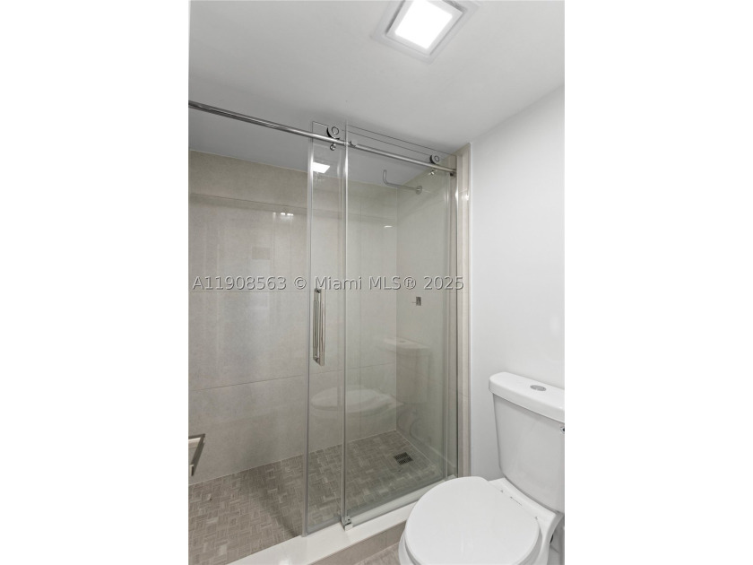 Exceptional Fully Remodeled Condo! . 2 Bedroom and 2 Bathroom - photo 32