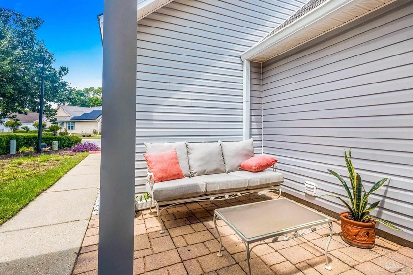 Come see this gorgeous, well-maintained home in North Pensacola! - photo 6