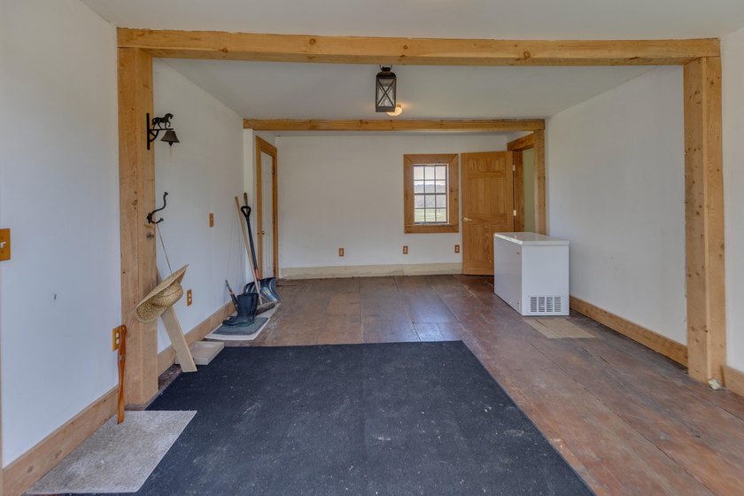 The Circle House - Plymouth, NH! Historic 1850s brick farmhouse - photo 6