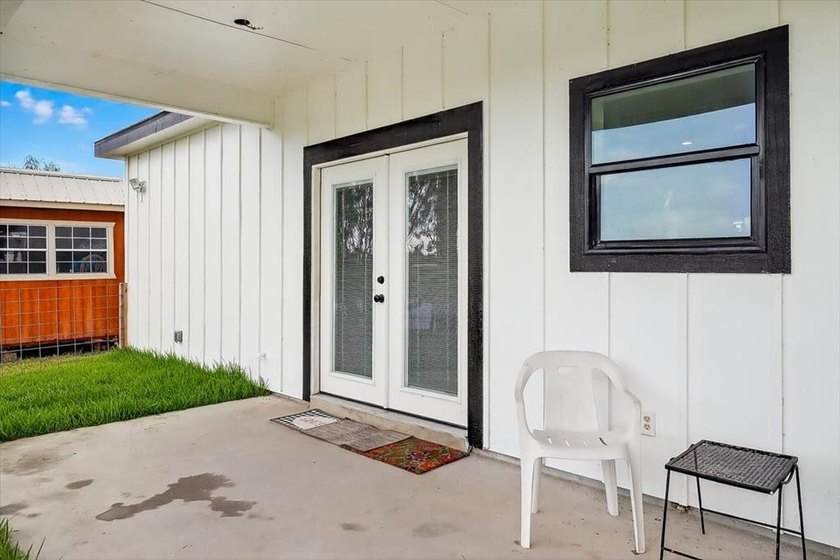 Charming 3-Bed, 2-Bath Home on Serene Pond in Rockport, Texas - photo 46