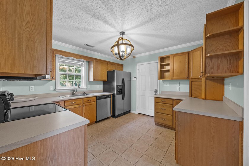 Welcome to 127 Trailwood Drive! If you've been looking for a - photo 12