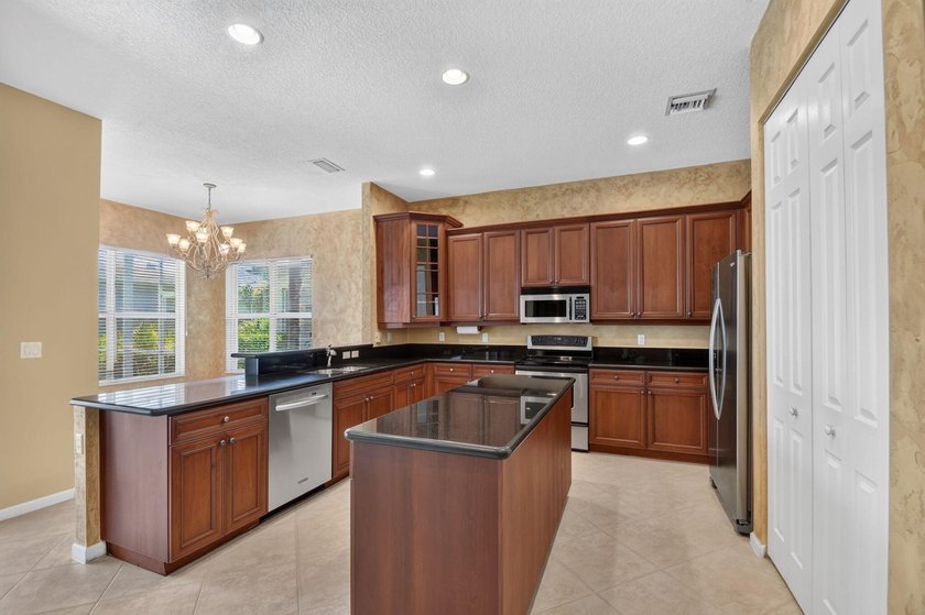 Welcome to one of Palm Beach County's most desirable gated - photo 16