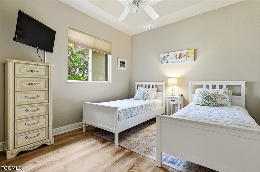 Just Reduced! Don't miss this outstanding 4 Bed / 2 Bath Gulf - photo 17