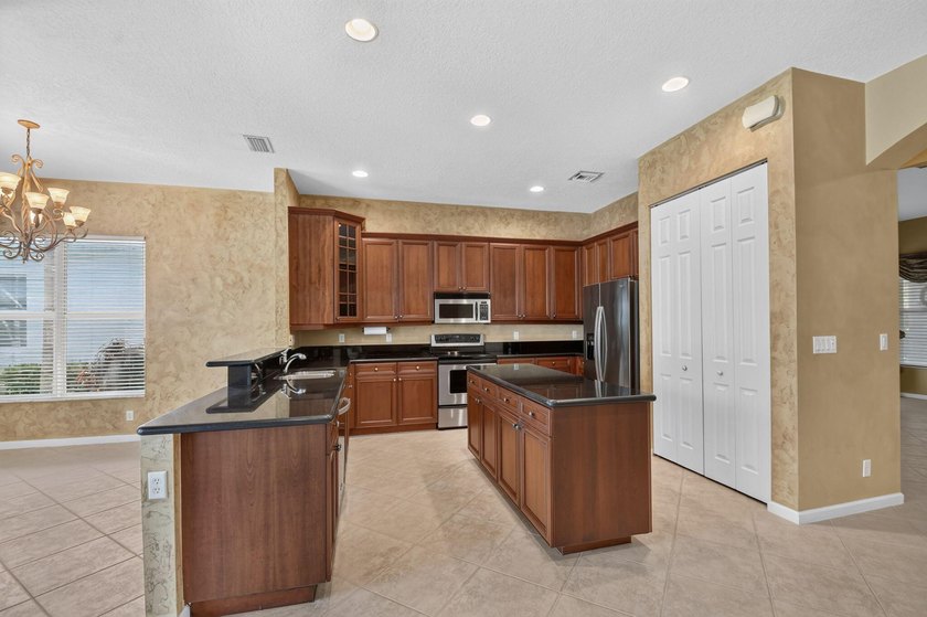 Welcome to one of Palm Beach County's most desirable gated - photo 17