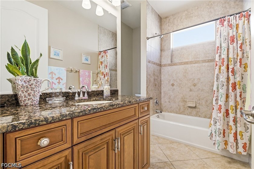 Just Reduced! Don't miss this outstanding 4 Bed / 2 Bath Gulf - photo 19