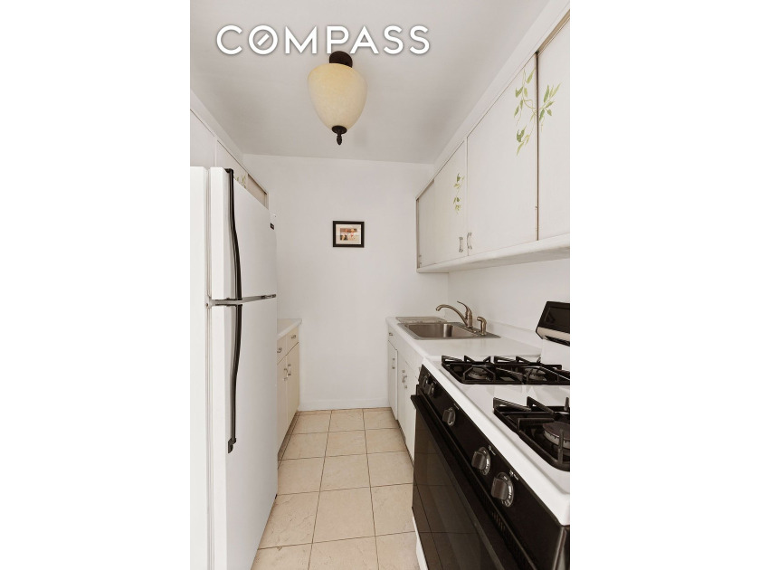 A rare Murray Hill studio with a distinct, loft-like feel - photo 4