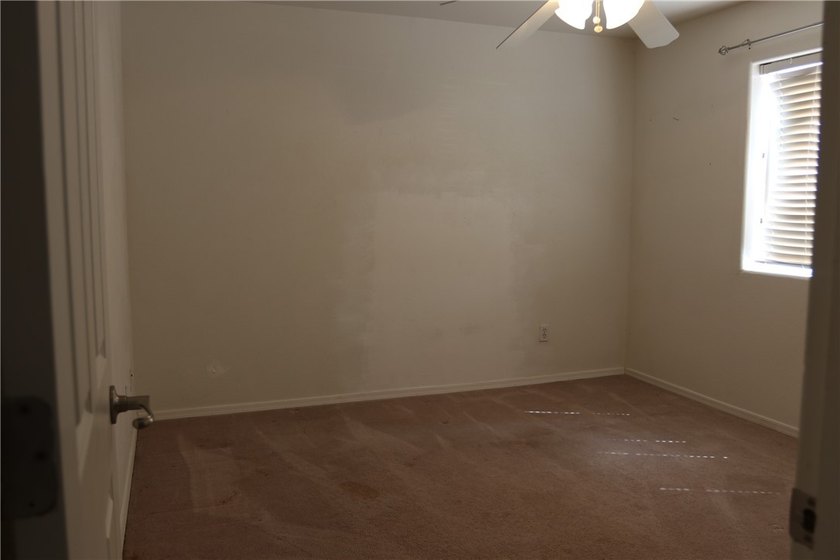 Outstanding stick-built home on 1.18 corner lot in beautiful - photo 29