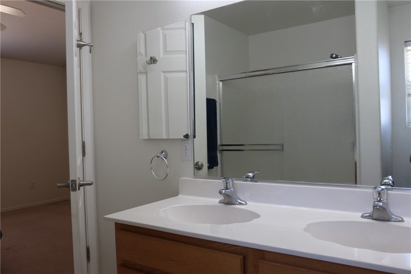 Outstanding stick-built home on 1.18 corner lot in beautiful - photo 41