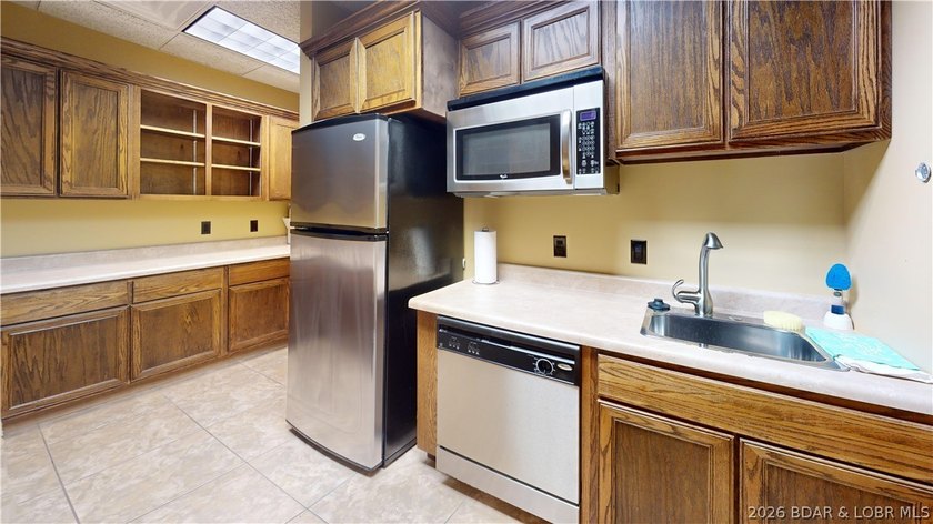 Discover an exceptional opportunity to purchase office space in - photo 17