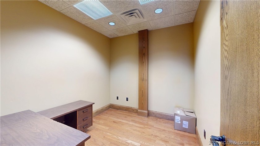 Discover an exceptional opportunity to purchase office space in - photo 20