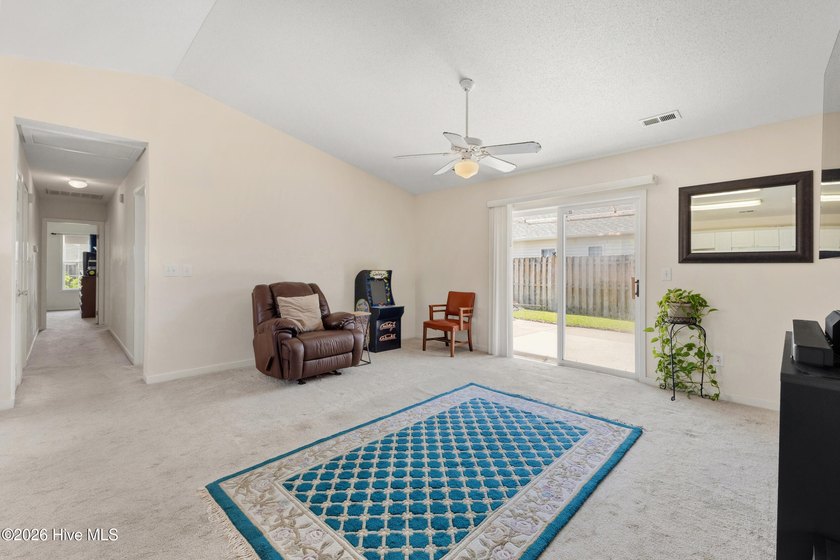 Enjoy easy coastal living in this one-level home on a cul-de-sac - photo 3