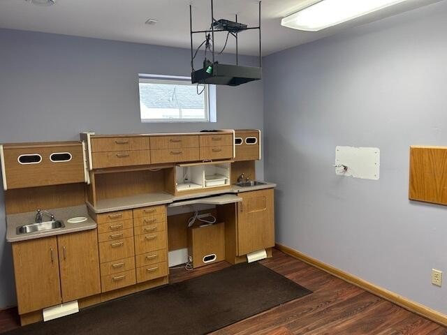 Well maintained medical office, previous dental office. 1383 - photo 22