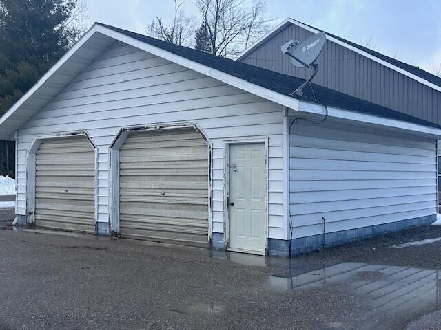 Well maintained medical office, previous dental office. 1383 - photo 28