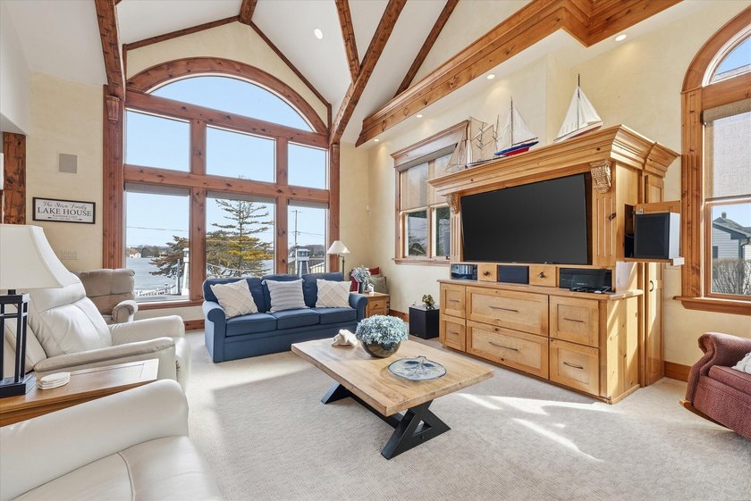 Discover luxury living at this stunning lakefront property - photo 11