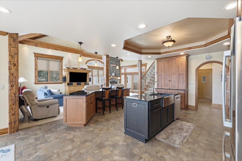 Discover luxury living at this stunning lakefront property - photo 16