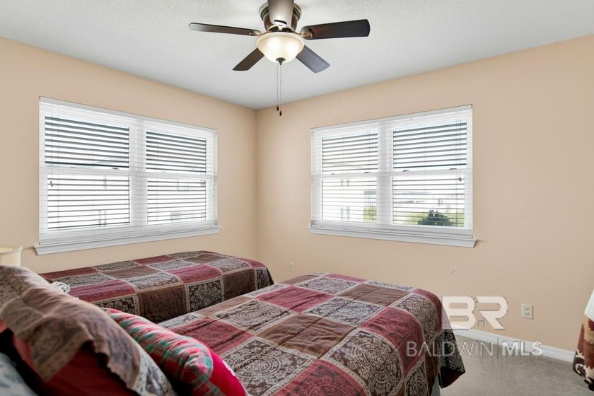 SELLER IS MOTIVATED! BRING ALL OFFERS!! This amazing newly - photo 24