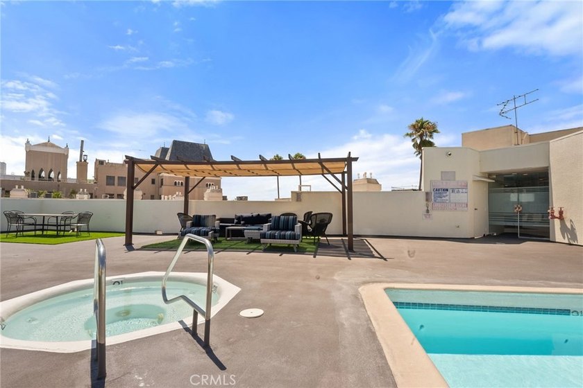 $20,000 Free Grant available!! A Private Urban Retreat with - photo 25