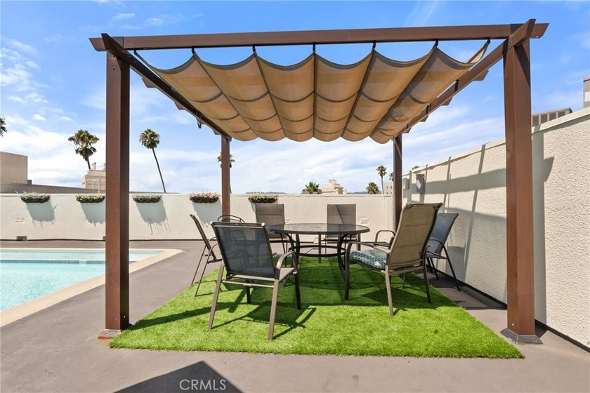 $20,000 Free Grant available!! A Private Urban Retreat with - photo 27