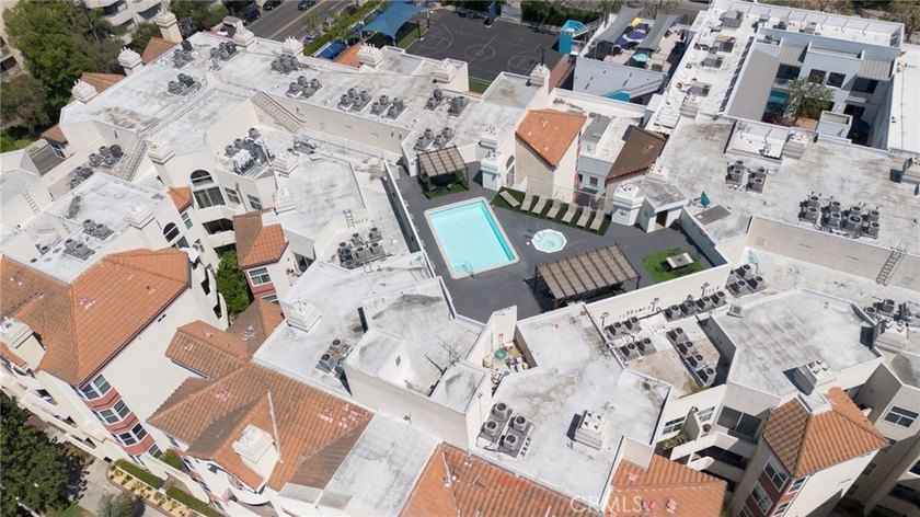 $20,000 Free Grant available!! A Private Urban Retreat with - photo 39