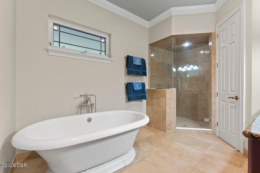 Welcome to your own private estate, where luxury, tranquility - photo 17