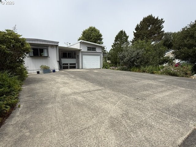 Welcome to Greentrees Village in the heart of Florence. Located - photo 2