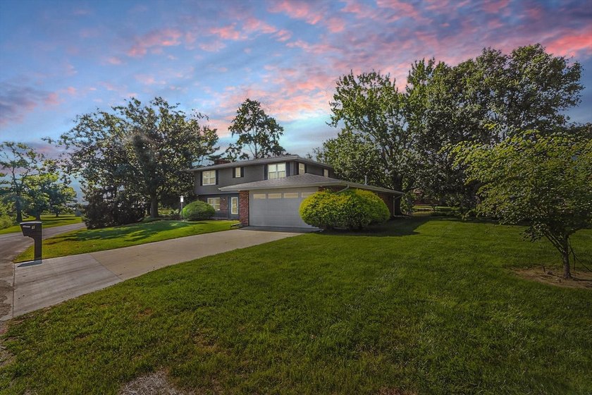 Rare opportunity in the highly desirable Lake Park subdivision! - photo 10