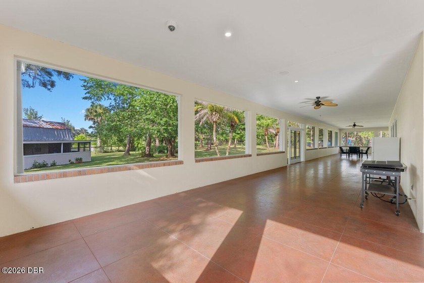 Welcome to your own private estate, where luxury, tranquility - photo 43