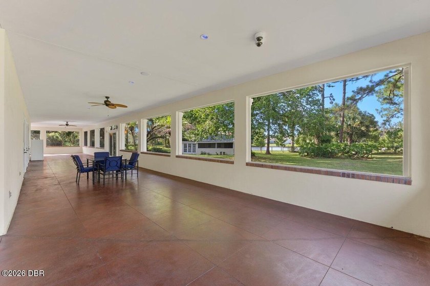 Welcome to your own private estate, where luxury, tranquility - photo 44