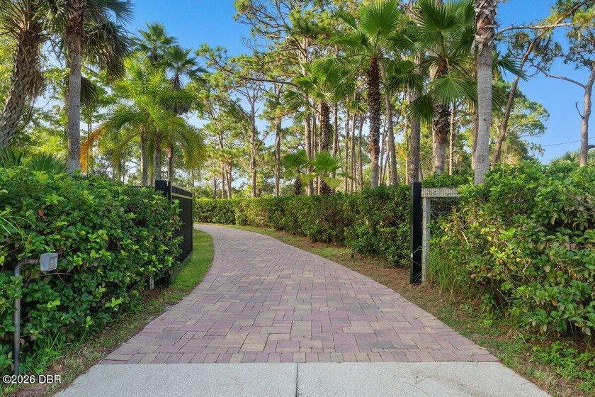 Welcome to your own private estate, where luxury, tranquility - photo 47