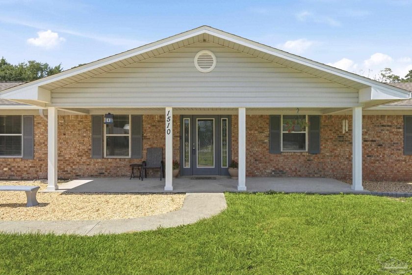 MOTIVATED SELLER!! Bring all offers!! Welcome to this elegantly - photo 4