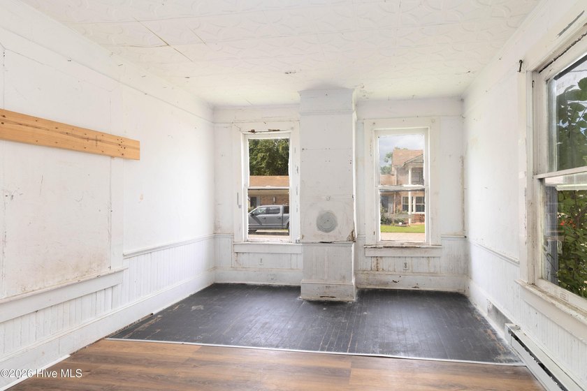 Calling all investors, renovators, and entrepreneurs! This - photo 8