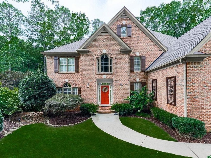 Welcome to your Forever home in a Golf Community where timeless - photo 2