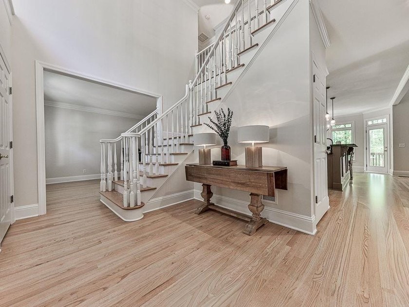 Welcome to your Forever home in a Golf Community where timeless - photo 3