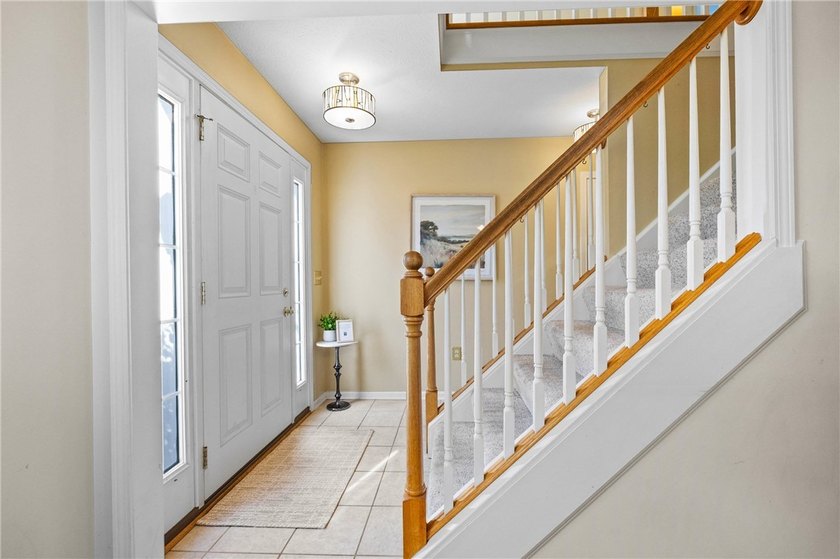 Price Improvement! Welcome to this beautiful 4-bedroom, 2.5-bath - photo 3