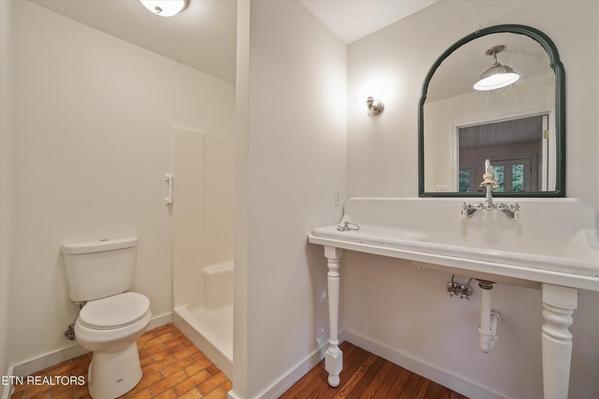 This one checks all the boxes, one level living, move-in ready - photo 23