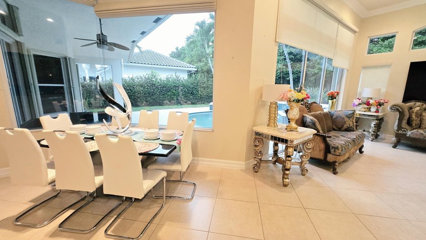 Welcome to this immaculate home in the exclusive gated community - photo 12