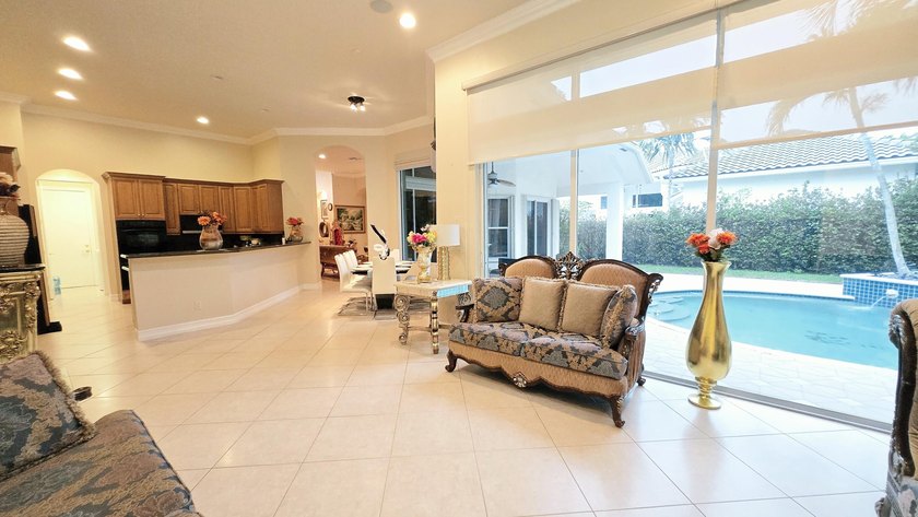 Welcome to this immaculate home in the exclusive gated community - photo 13