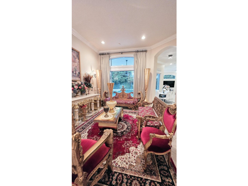 Welcome to this immaculate home in the exclusive gated community - photo 14