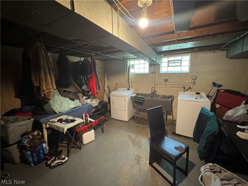Investor opportunity in the heart of Euclid! This - photo 25