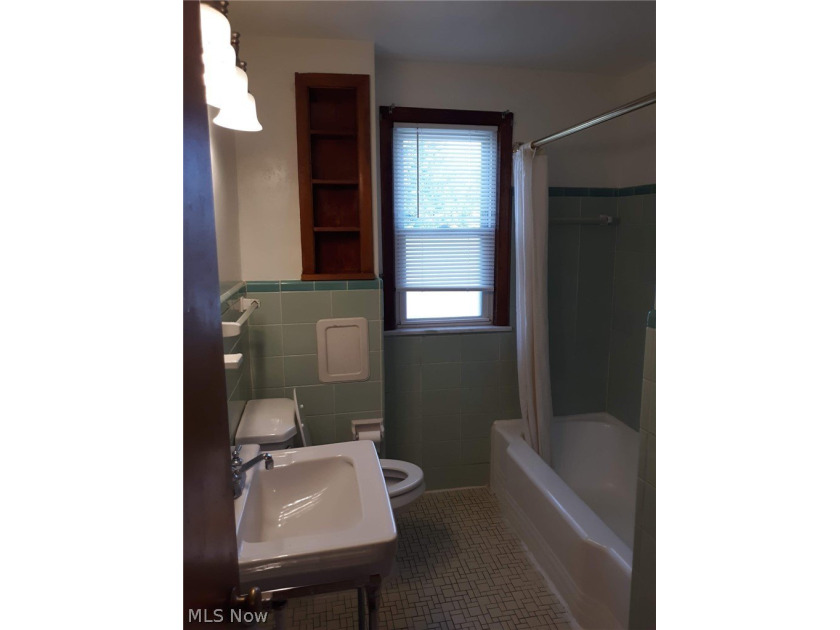 Investor opportunity in the heart of Euclid! This - photo 28