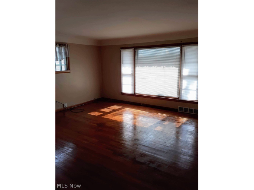 Investor opportunity in the heart of Euclid! This - photo 30