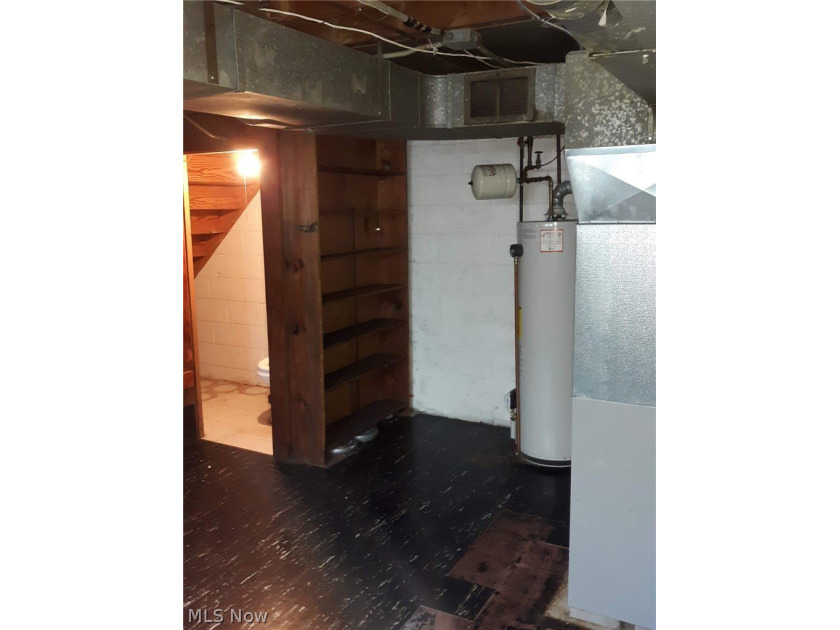 Investor opportunity in the heart of Euclid! This - photo 43