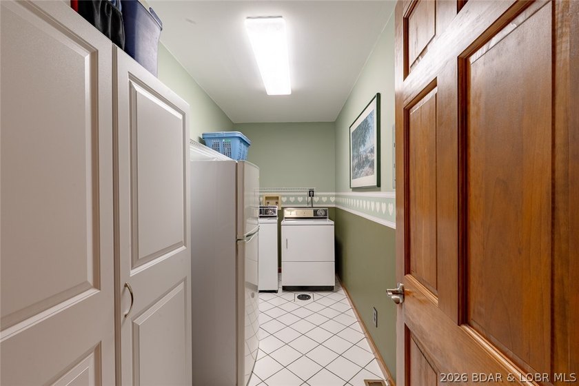 Luxury lake living meets exceptional value in sought-after Bogue - photo 48